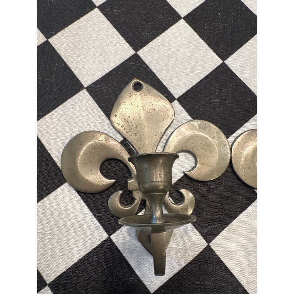 Vintage heavy fleur de lis candleholder silver color home decor made in India - Picture 2 of 4